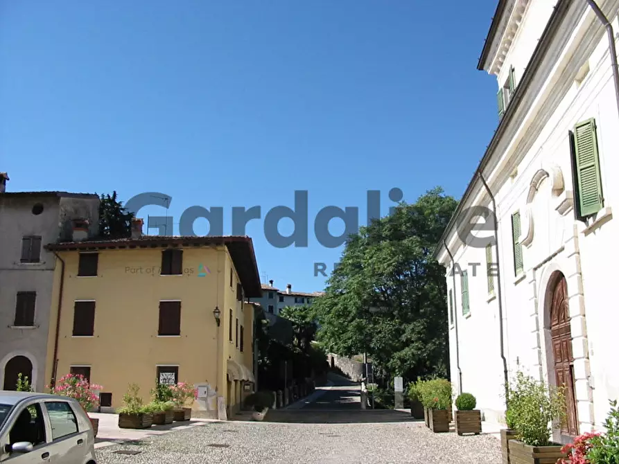 Immagine 1 di Appartamento in vendita  in Via Santabona 14 a San Felice Del Benaco