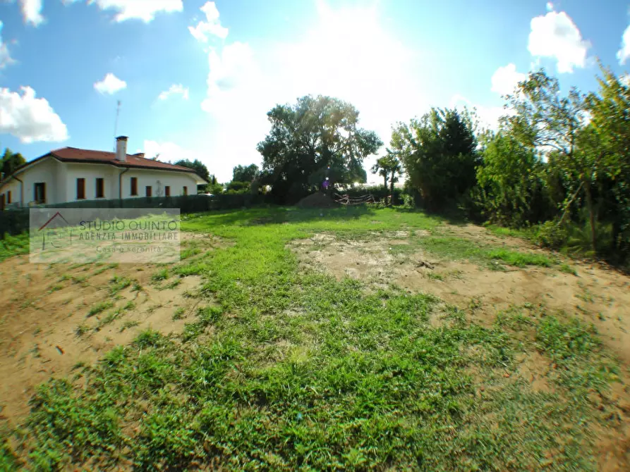 Immagine 2 di Terreno in vendita  a Quinto Di Treviso