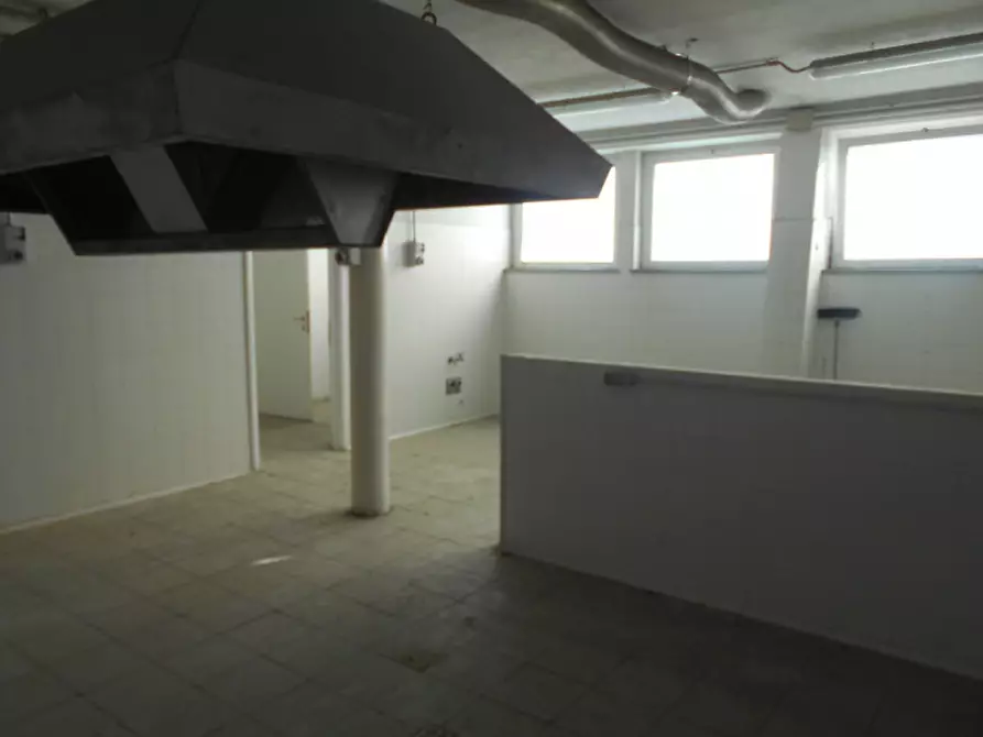 Immagine 5 di Attività commerciale in vendita  in via pietro bosso a Villanova Monferrato