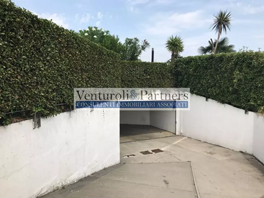 Immagine 7 di Villa in vendita  in via Barcuzzi a Lonato del Garda