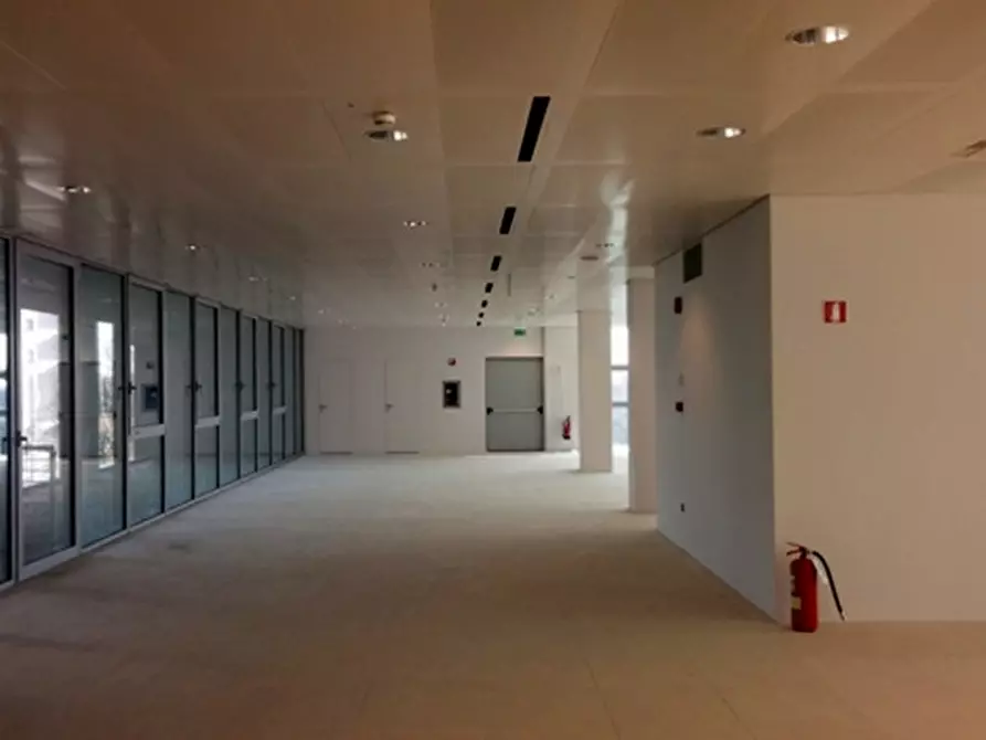 Immagine 4 di Ufficio in affitto  in VIA MONDADORI a Segrate