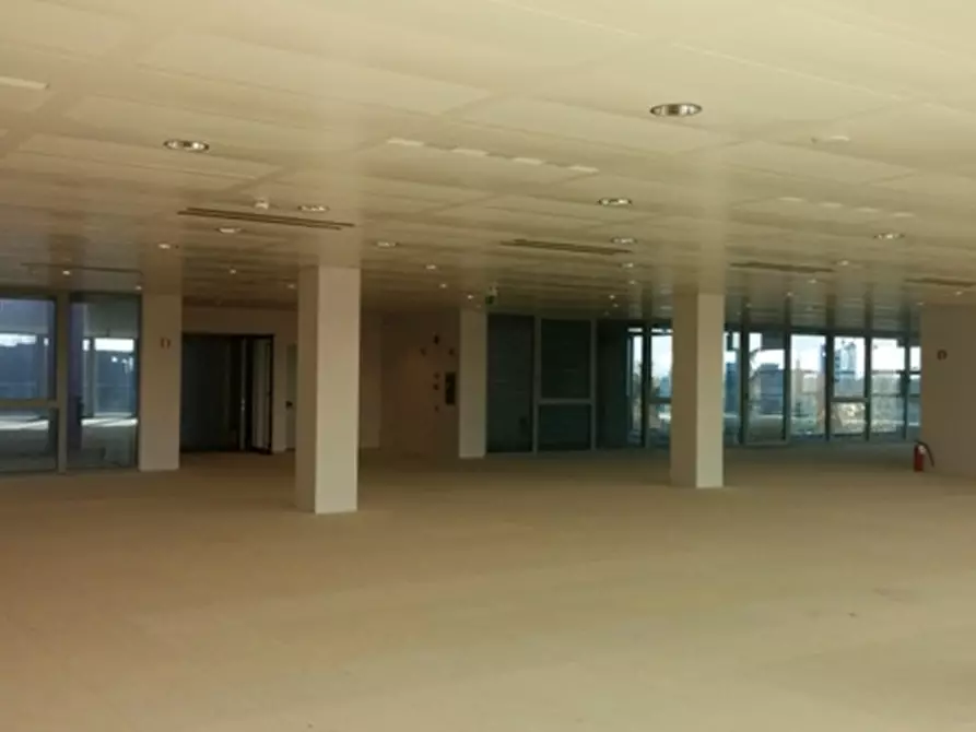 Immagine 9 di Ufficio in affitto  in VIA MONDADORI a Segrate