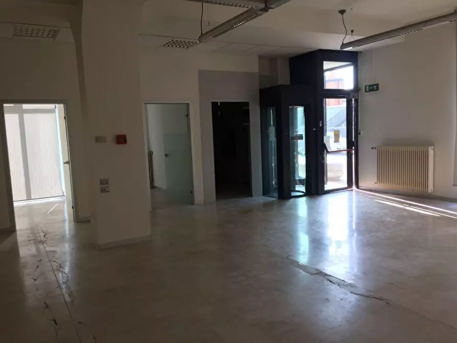 Immagine 9 di Negozio in vendita  in Via Pastore a Vigonza