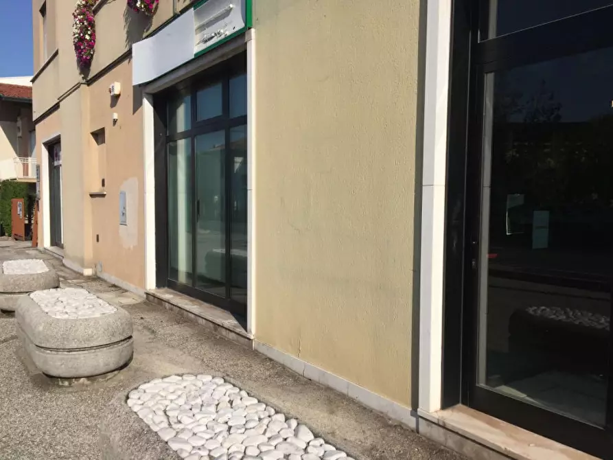 Immagine 11 di Negozio in vendita  in Via Pastore a Vigonza
