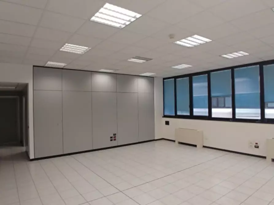 Immagine 17 di Ufficio in affitto  in VIA BURONA a Vimodrone