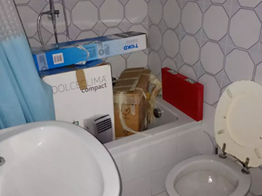 Immagine 4 di Appartamento in affitto  in Largo Tarsia a Napoli