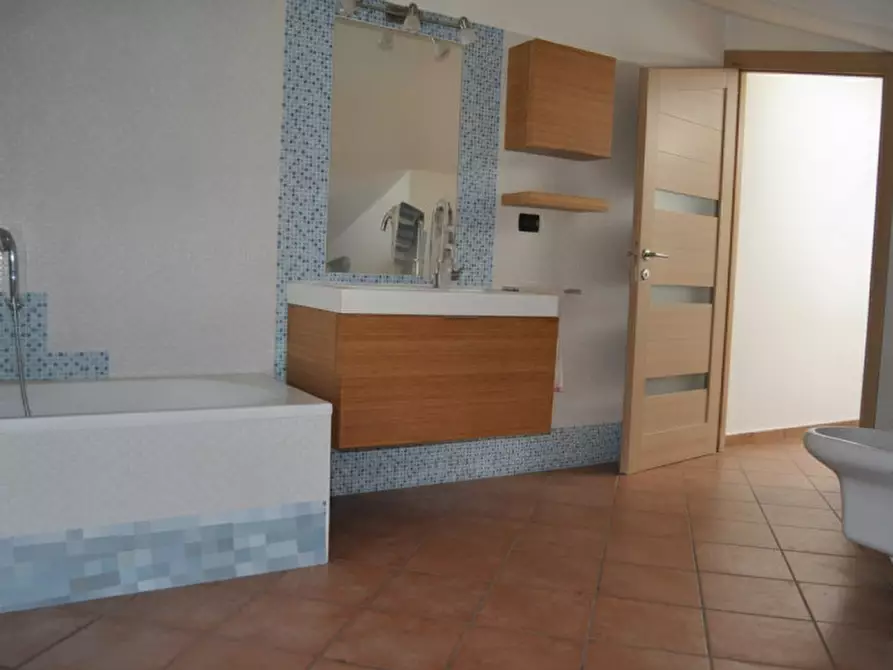 Immagine 11 di Appartamento in vendita  a Castellinaldo