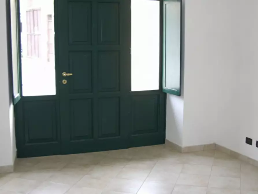 Immagine 9 di Appartamento in affitto  in Via Vittorio Emanuele a La Morra