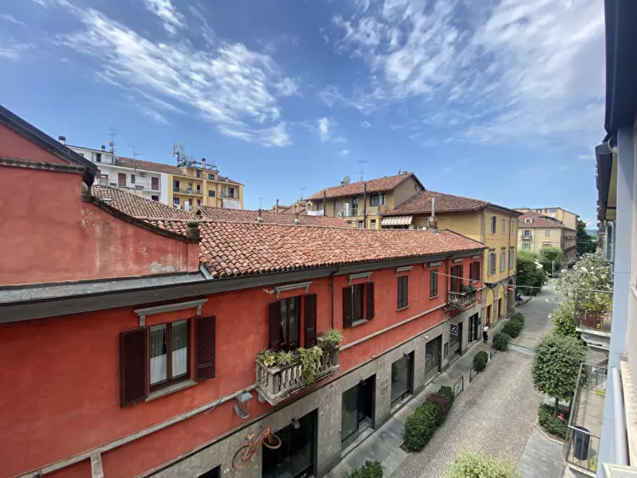 Immagine 15 di Appartamento in affitto  in Via Vittorio Alfieri a Alba