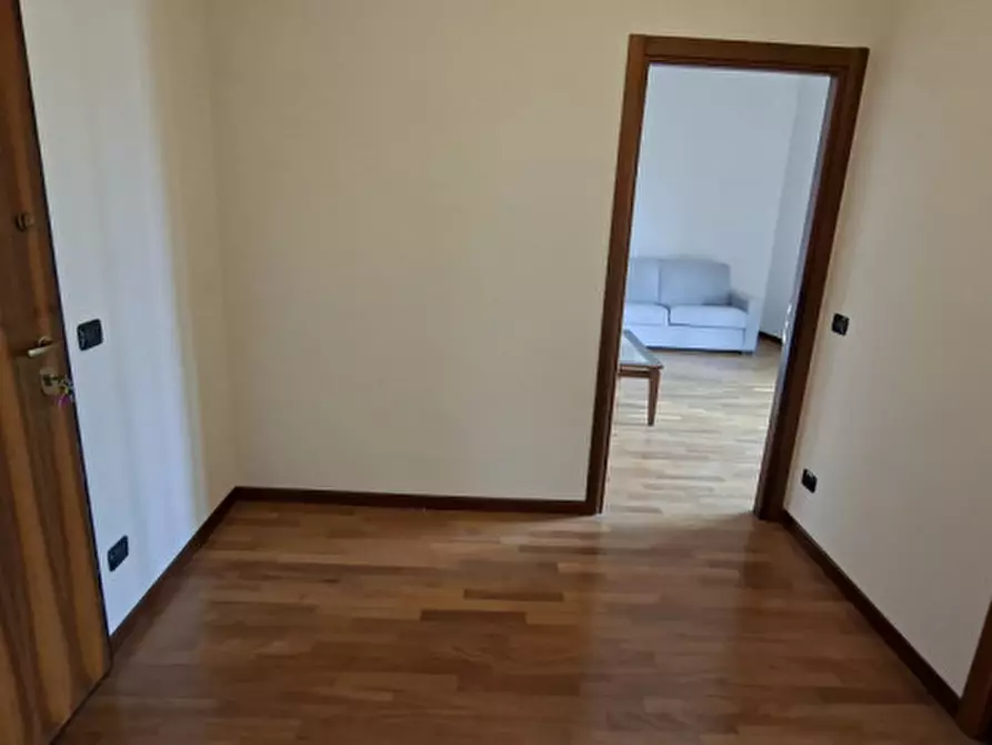 Immagine 4 di Appartamento in vendita  in Via Vittorio Emanuele a Alba