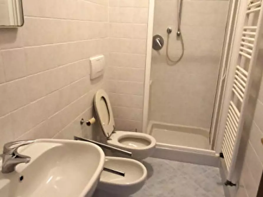 Immagine 11 di Appartamento in vendita  in Via Vittorio Emanuele a Alba