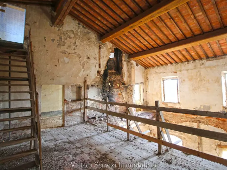 Immagine 8 di Rustico / casale in vendita  in via del progresso a Sinalunga