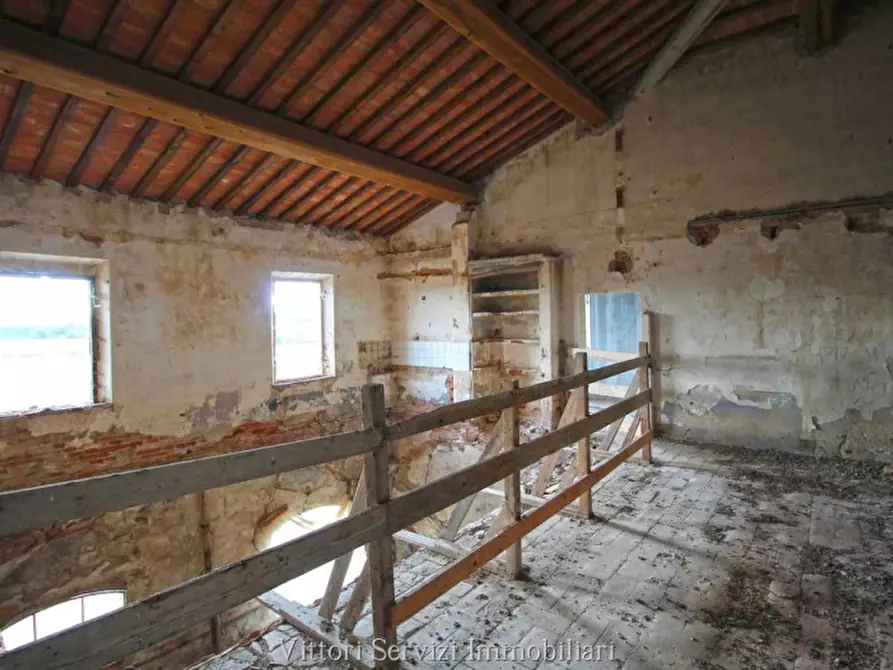 Immagine 16 di Rustico / casale in vendita  in via del progresso a Sinalunga