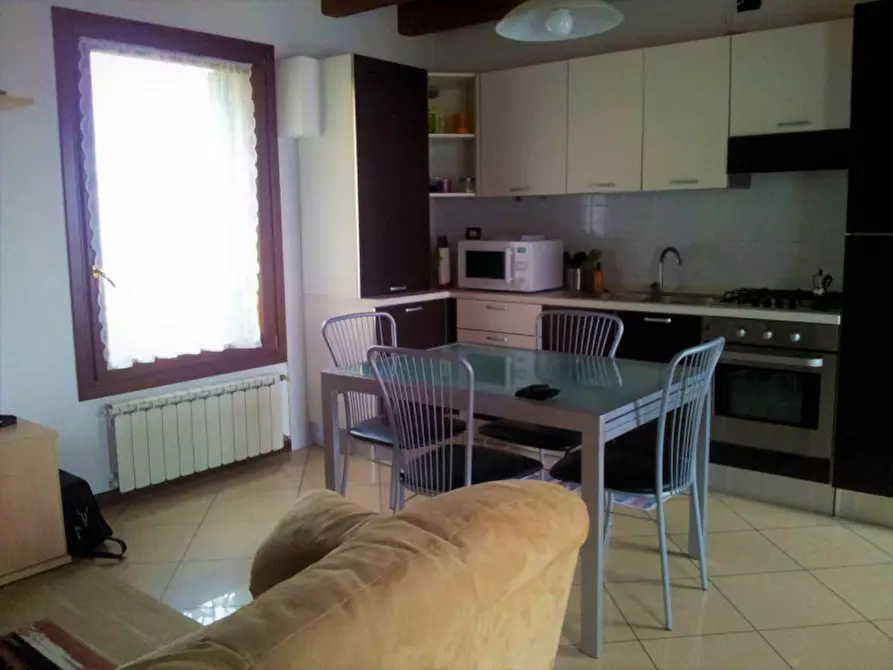 Immagine 1 di Appartamento in affitto  a Badia Polesine