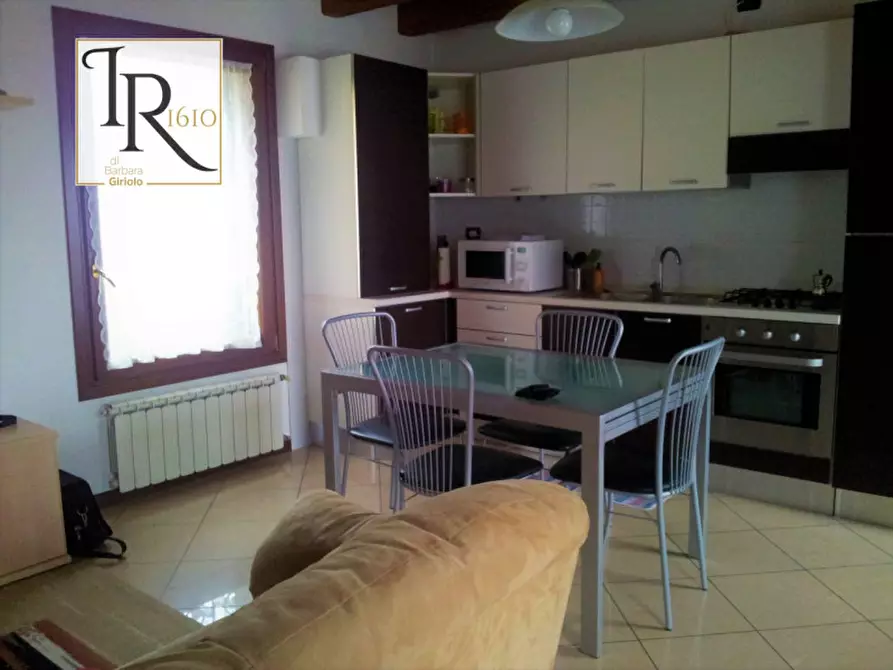 Immagine 1 di Appartamento in vendita  a Badia Polesine