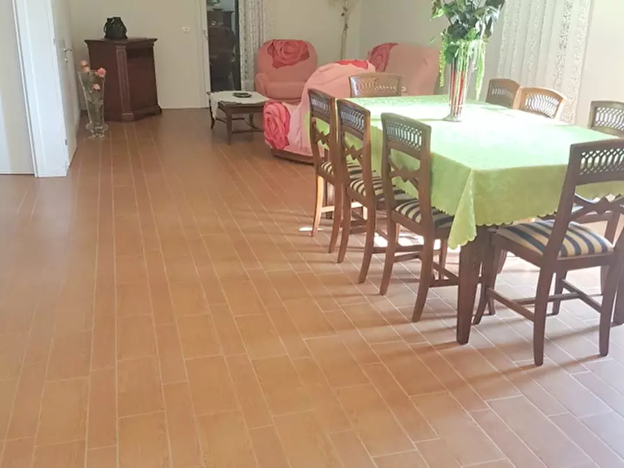 Immagine 3 di Appartamento in vendita  in via giolitti a Padova