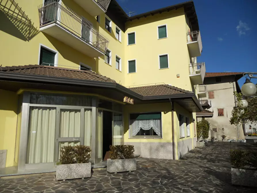 Immagine 3 di Hotel in vendita  a Comano Terme