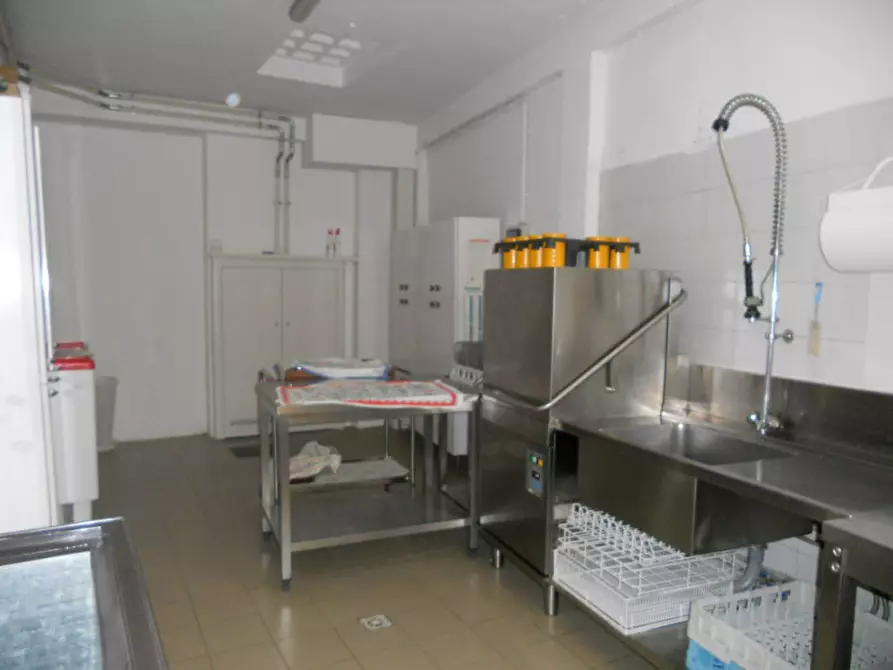 Immagine 5 di Hotel in vendita  a Comano Terme