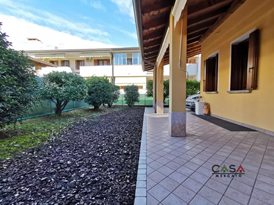 Immagine 21 di Villetta a schiera in vendita  in Via del Monè a Cordenons