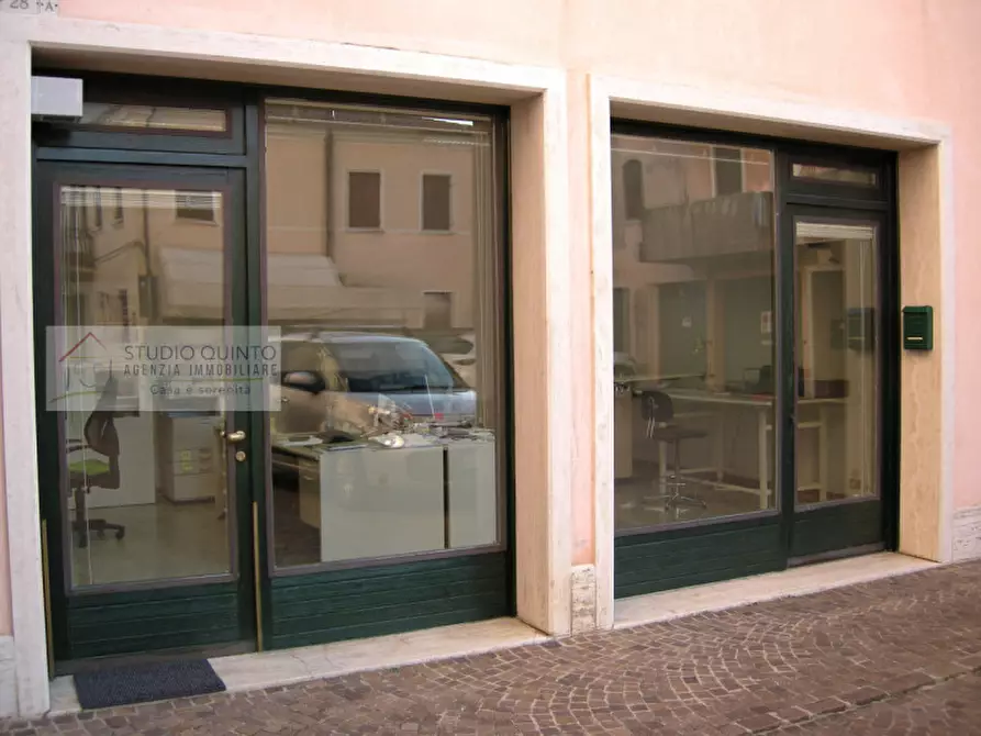 Immagine 6 di Negozio in vendita  a Quinto Di Treviso