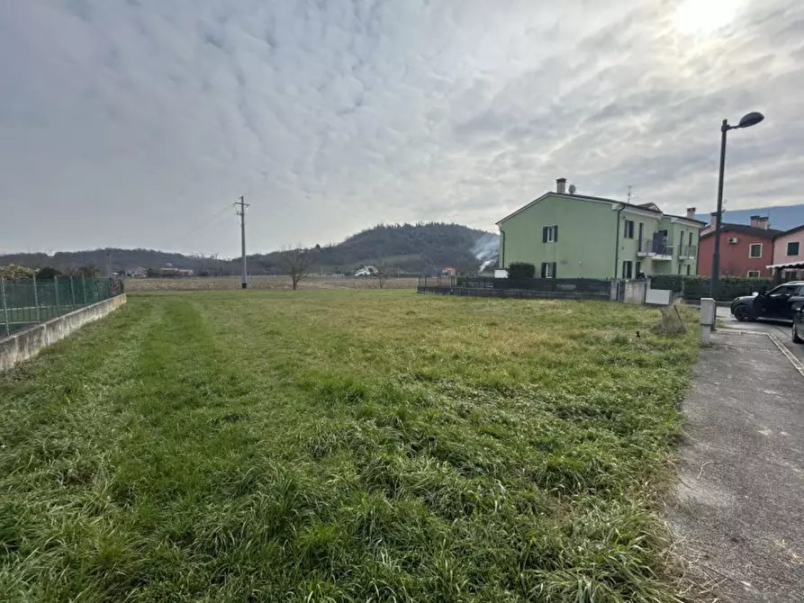 Terreno in vendita in Via Papa Giovanni a Rovolon
