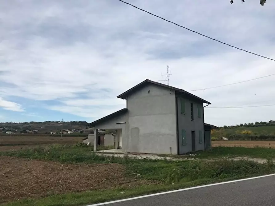 Immagine 2 di Casa indipendente in vendita  a Santarcangelo Di Romagna