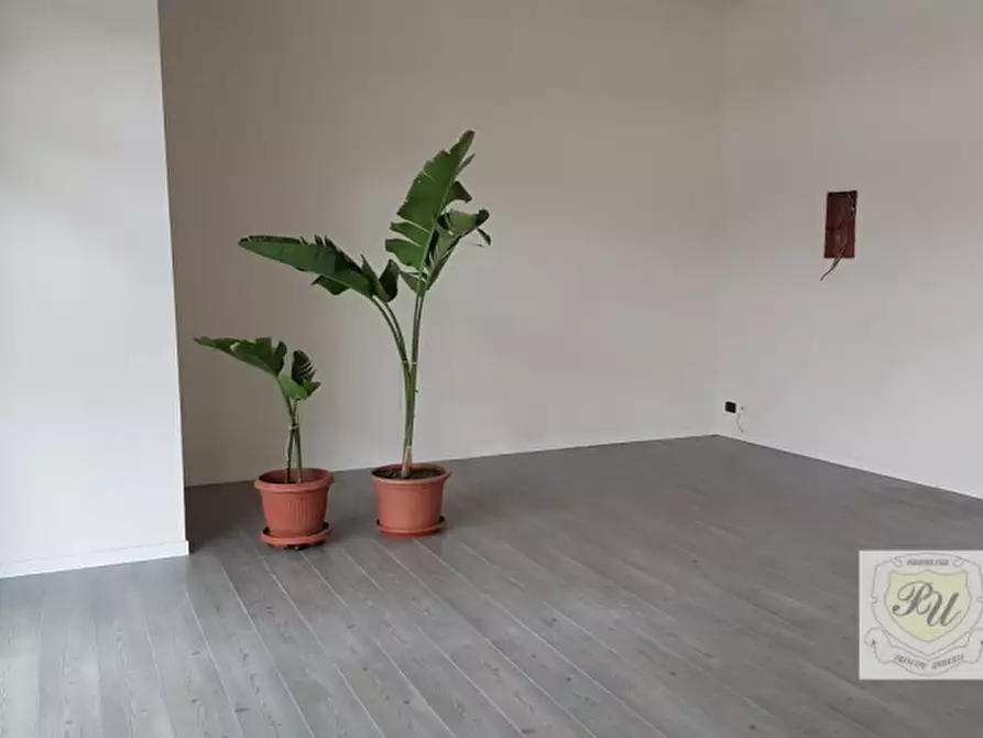 Immagine 2 di Negozio in vendita  in Via Principe Umberto, 54/B a Este