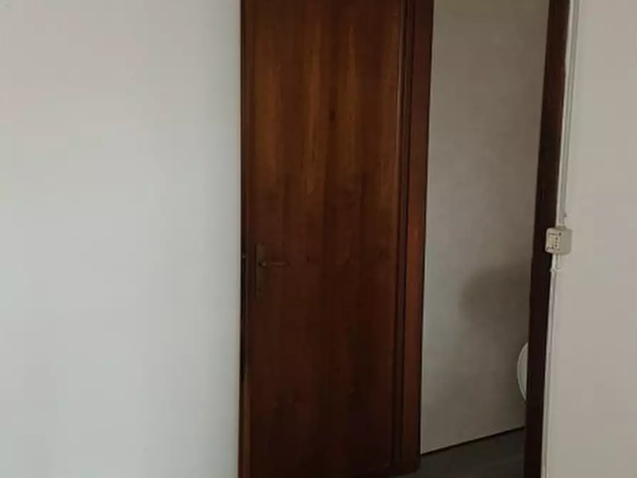 Immagine 9 di Negozio in vendita  in Via Principe Umberto, 54/B a Este