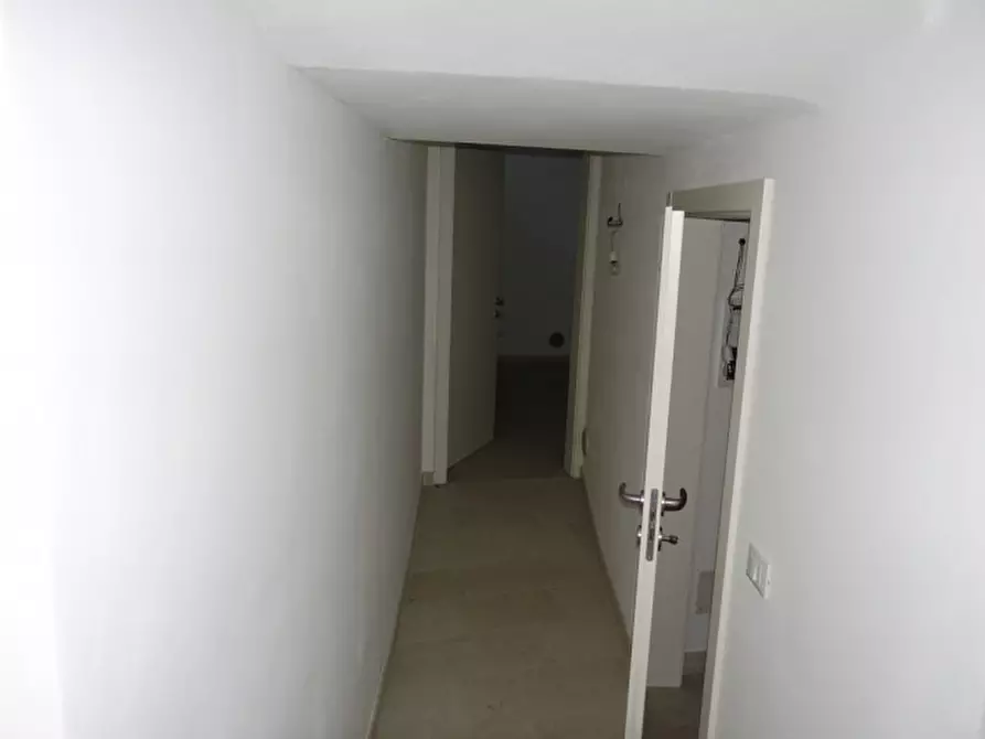 Immagine 4 di Ufficio in vendita  in Mezzolombardo Via Roma a Mezzolombardo