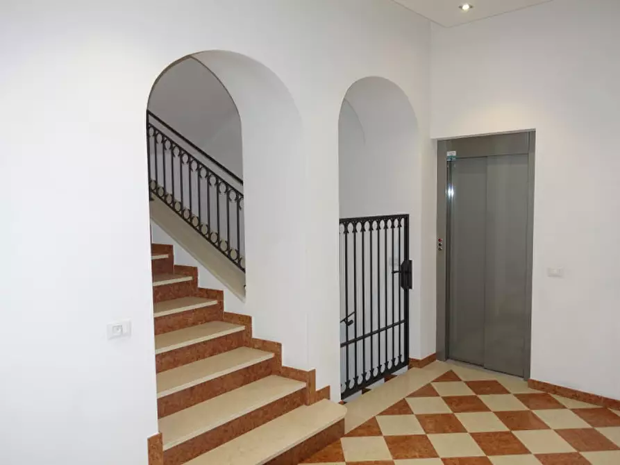 Immagine 12 di Ufficio in vendita  in Mezzolombardo Via Roma a Mezzolombardo
