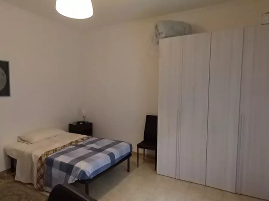 Immagine 6 di Camera in affitto  in Via Beatrice a Perugia