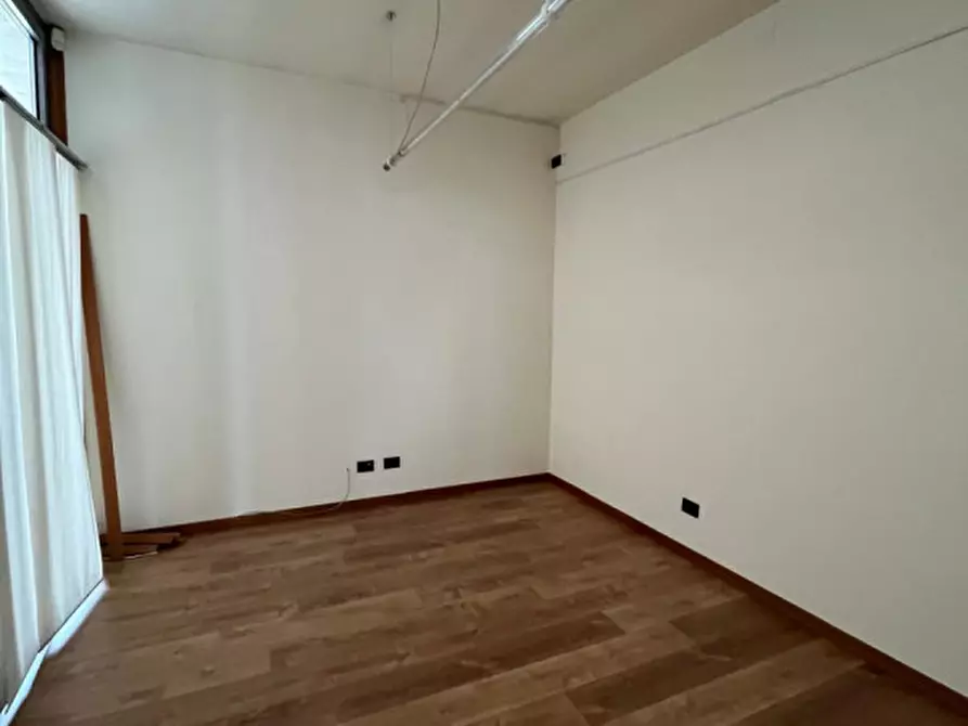 Immagine 9 di Ufficio in affitto  a Barbarano Mossano