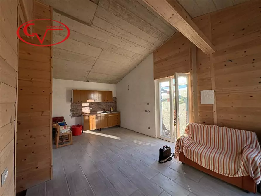 Immagine 3 di Casa indipendente in vendita  in Loc. Baccano a Terranuova Bracciolini