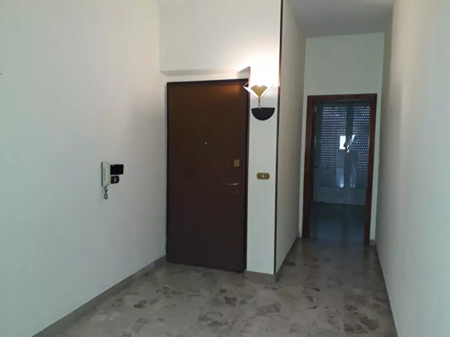 Immagine 10 di Appartamento in affitto  in Via Loreto a Reggio Di Calabria