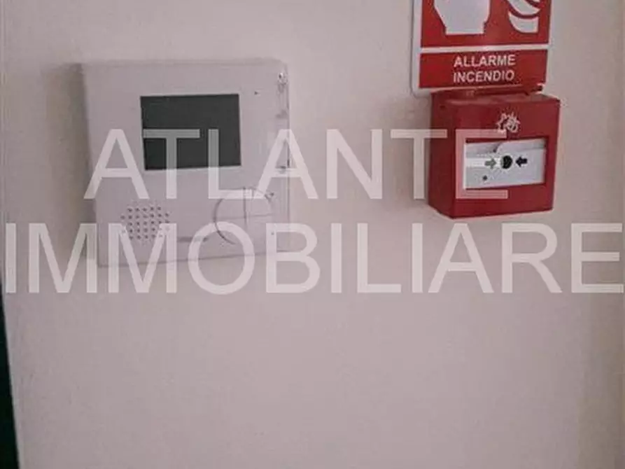 Immagine 3 di Ufficio in affitto  in viale Ariosto a Riccione