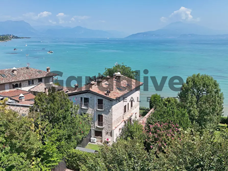 Immagine 1 di Villa in vendita  in Via Verona a Sirmione