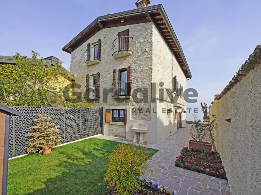 Immagine 4 di Villa in vendita  in Via Verona a Sirmione
