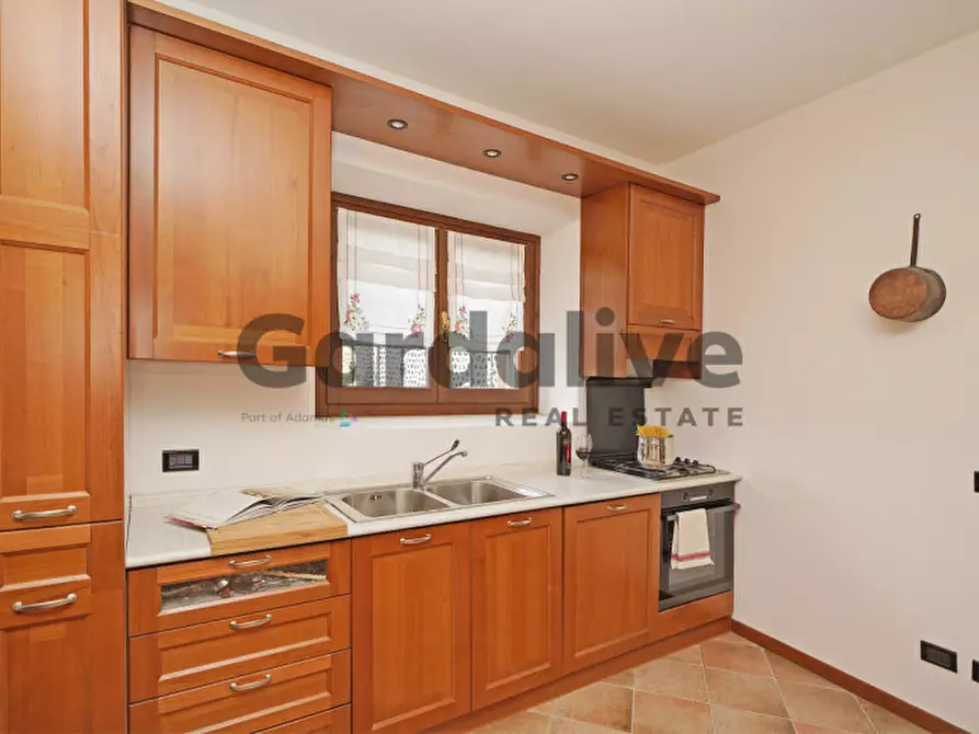 Immagine 11 di Villa in vendita  in Via Verona a Sirmione
