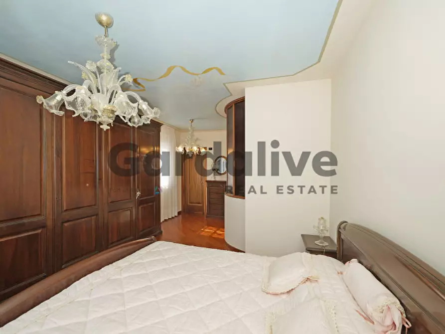 Immagine 15 di Villa in vendita  in Via Verona a Sirmione
