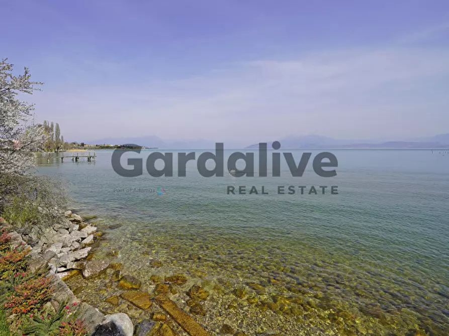 Immagine 25 di Villa in vendita  in Via Verona a Sirmione