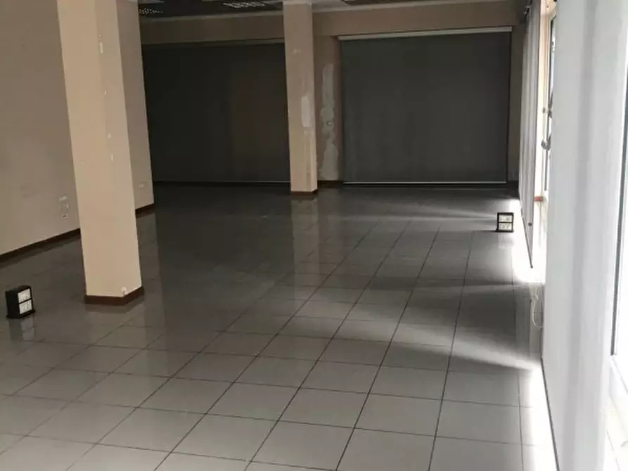 Immagine 3 di Negozio in affitto  in via borromeo a Padova