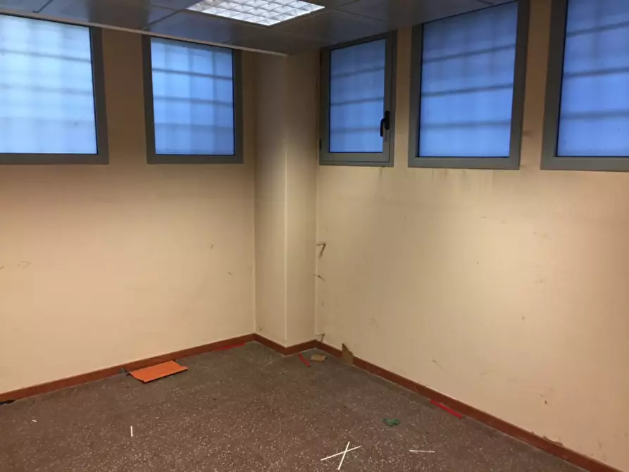Immagine 17 di Negozio in affitto  in via borromeo a Padova