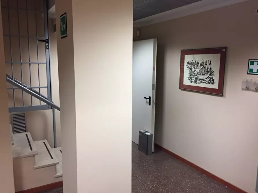 Immagine 20 di Negozio in affitto  in via borromeo a Padova