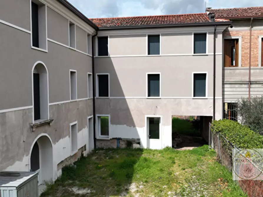 Immagine 9 di Attico in vendita  in via Principe Umberto a Este