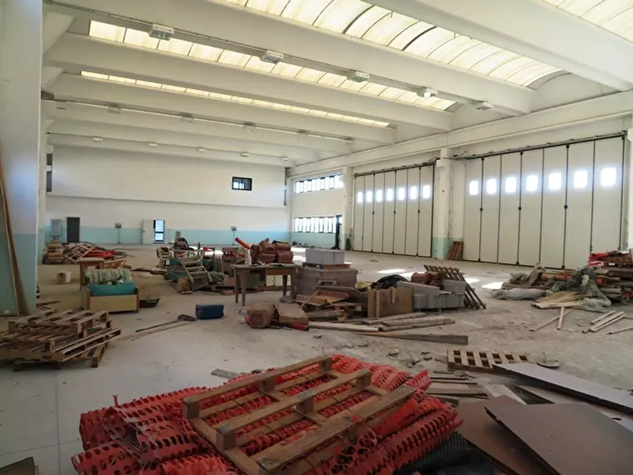 Immagine 28 di Capannone industriale in vendita  in via Boston a Cento