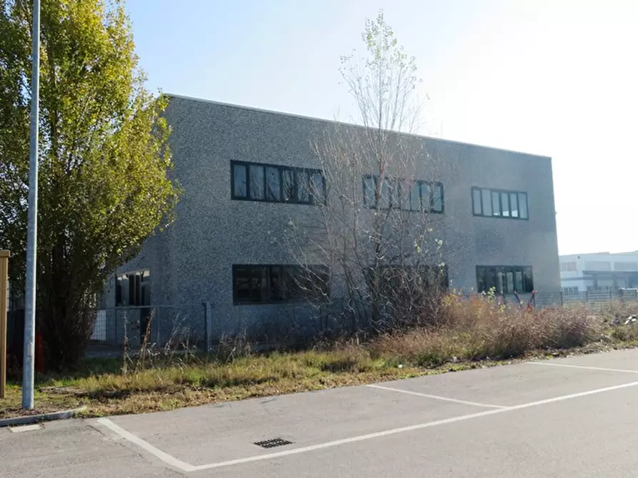 Immagine 30 di Capannone industriale in vendita  in via Boston a Cento