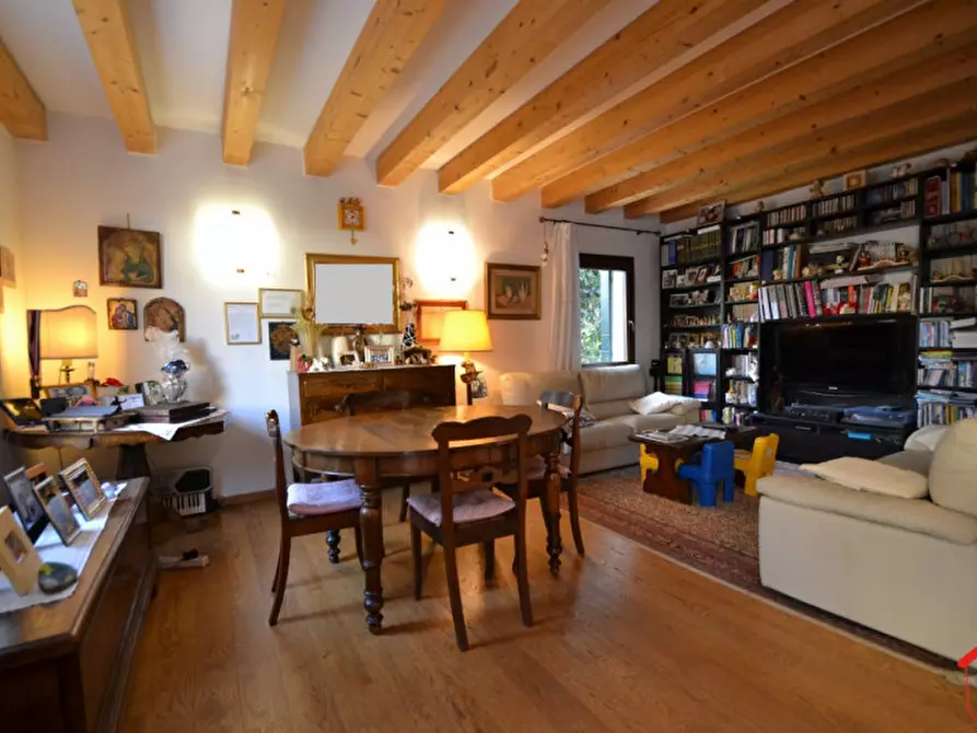 Immagine 2 di Casa indipendente in affitto  a Padova