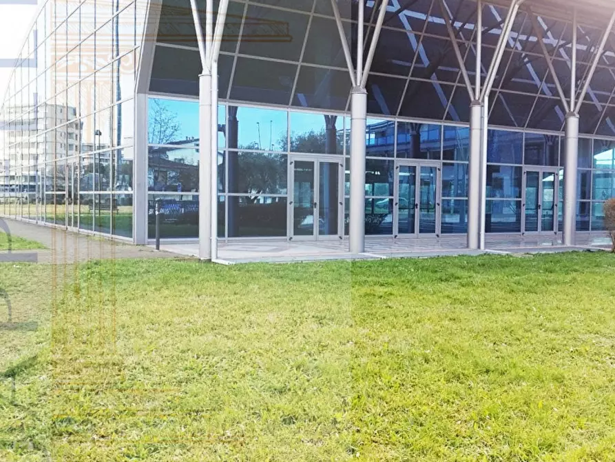 Immagine 5 di Negozio in vendita  in Via Configliachi a Abano Terme