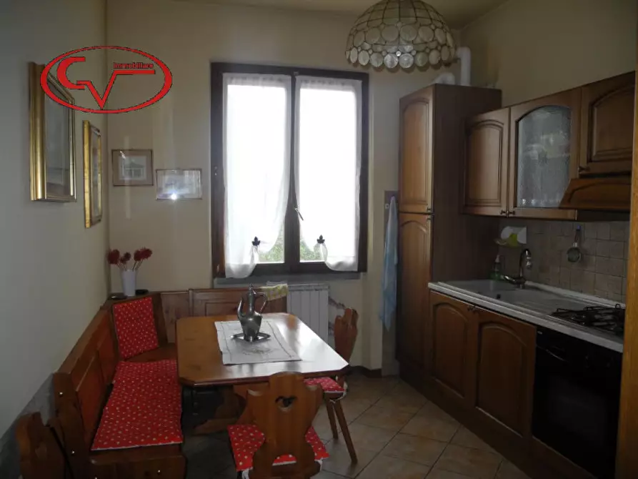 Immagine 25 di Villa in vendita  a Bucine