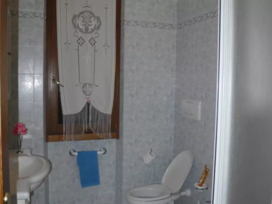 Immagine 30 di Villa in vendita  a Bucine